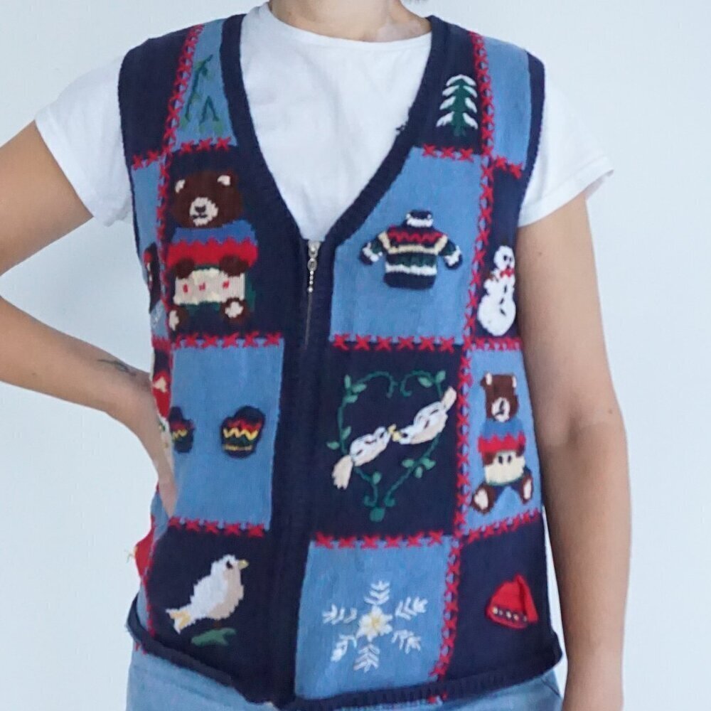 Vintage Capacity Navy & Blue Embroidered Teddy Bear Winter Knit Zip Up Vest S